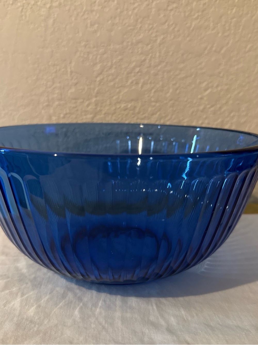Pyrex Deep Blue Ribbed Glass Serving Bowl - Picture 2 of 6